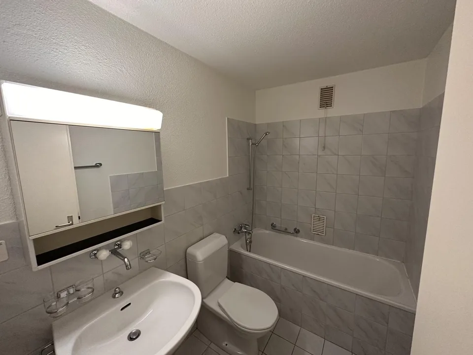 Föhrlibuckstrasse 7, 8304 Wallisellen - CHF 2’050 inkl. NK pro Monat