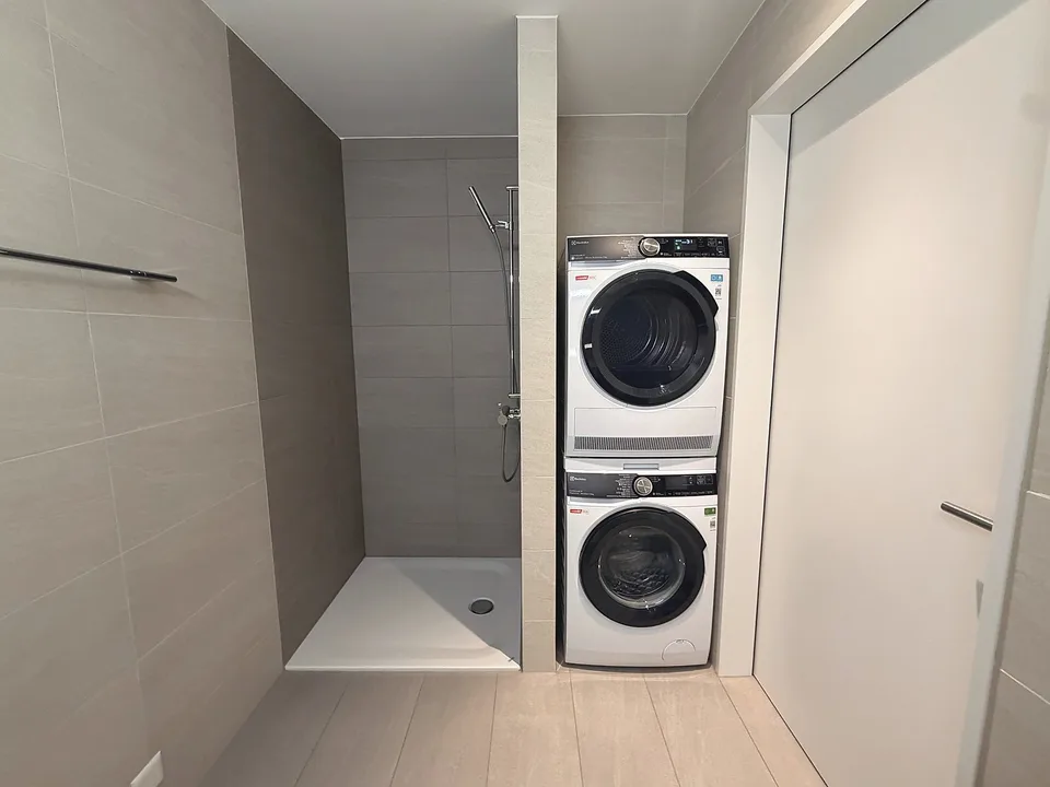 ERSTBEZUG – wunderbare 3.5-Zimmer-Neubauwohnung mit Eigentumsstandard und Uetlibergblick