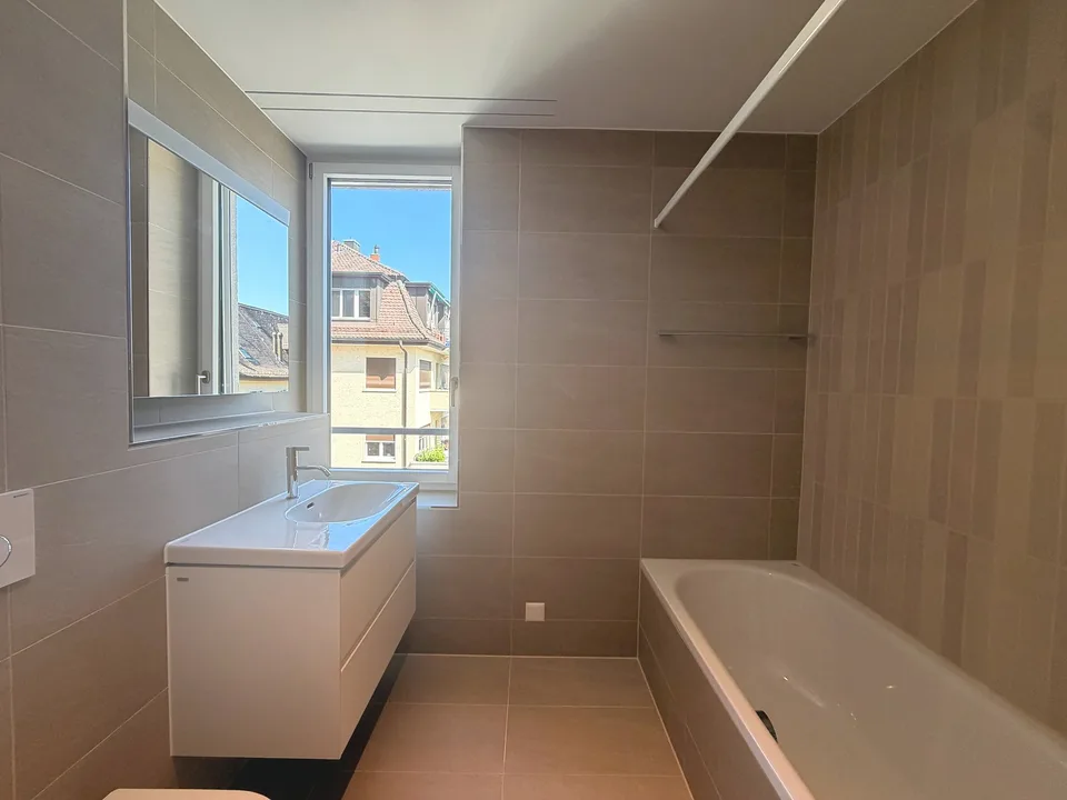 ERSTBEZUG – wunderbare 3.5-Zimmer-Neubauwohnung mit Eigentumsstandard und Uetlibergblick