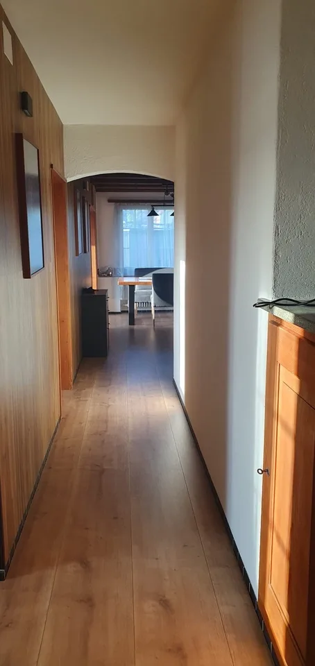 Charmantes 3.5-Zimmer-Apartment in Rüschlikon – Renoviertes Altbau mit Balkon & Aussicht