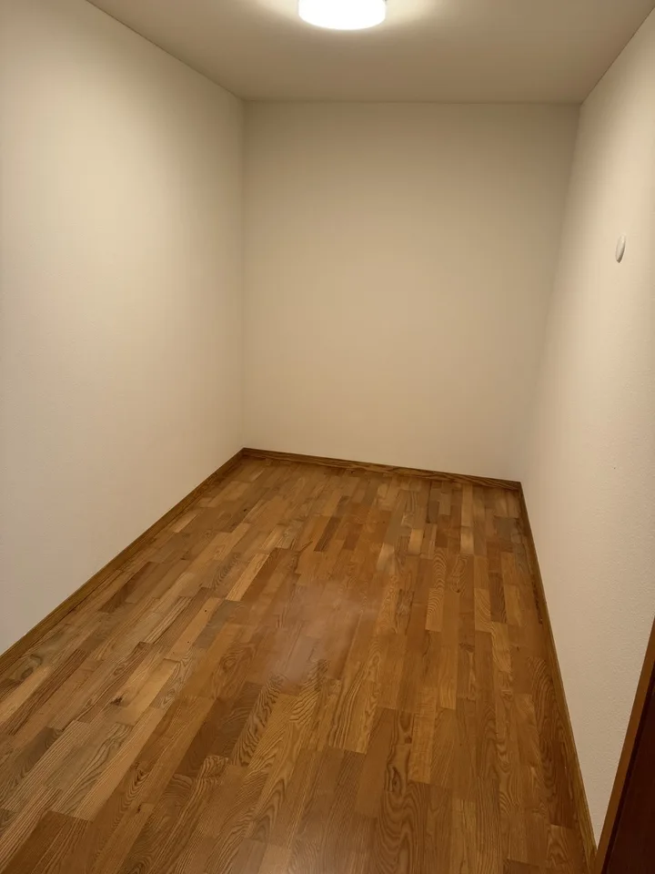 4.5-Zimmerwohnung im 1. Obergeschoss – Erstvermietung nach Sanierung