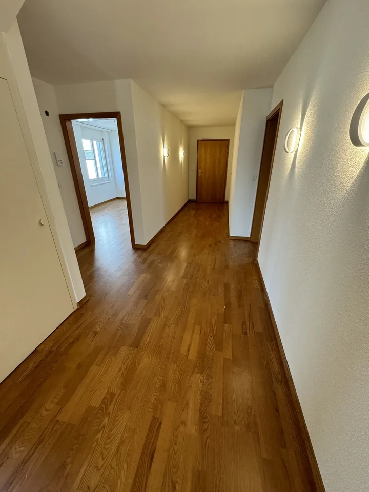4.5-Zimmerwohnung im 1. Obergeschoss – Erstvermietung nach Sanierung