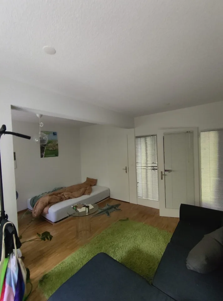 WG Zimmer I’m Spiegel
