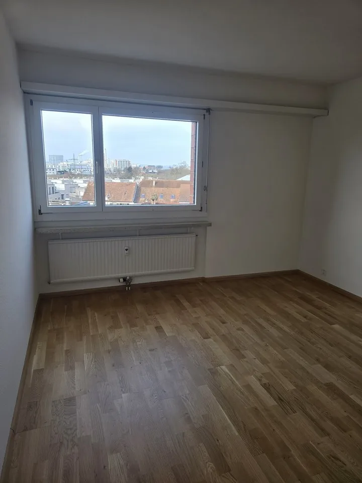 GEMÜTLICHE 2-ZIMMERWOHNUNG MIT AUSSICHT IM HIRZBRUNNENQUARTIER