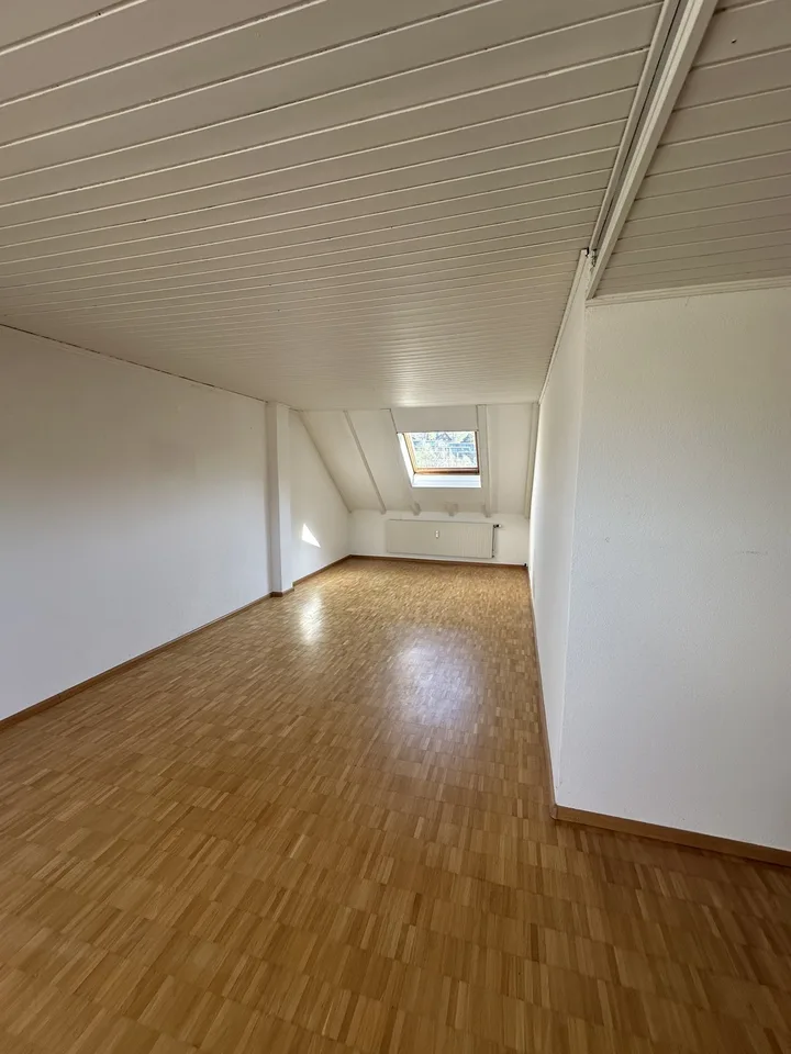 Helle 3.5-Zimmerwohnung im 4. OG – Kleine Allmend 3, Sissach