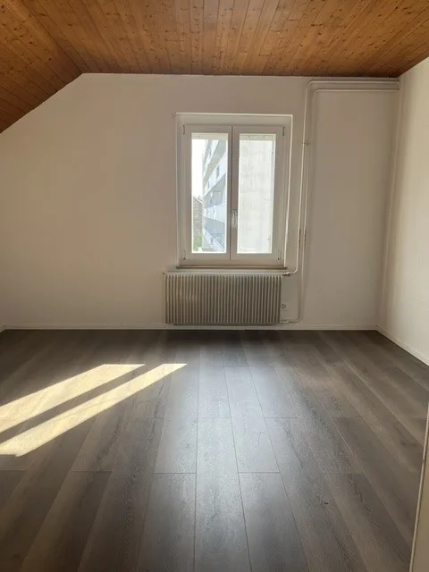 Zu vermieten Gemütliche 3 1/2 Zimmer Wohnung