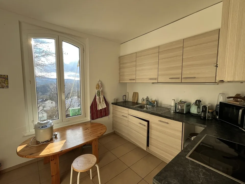 🏡 Chambre à louer dans coloc à Villars-sur-Glâne! ✨