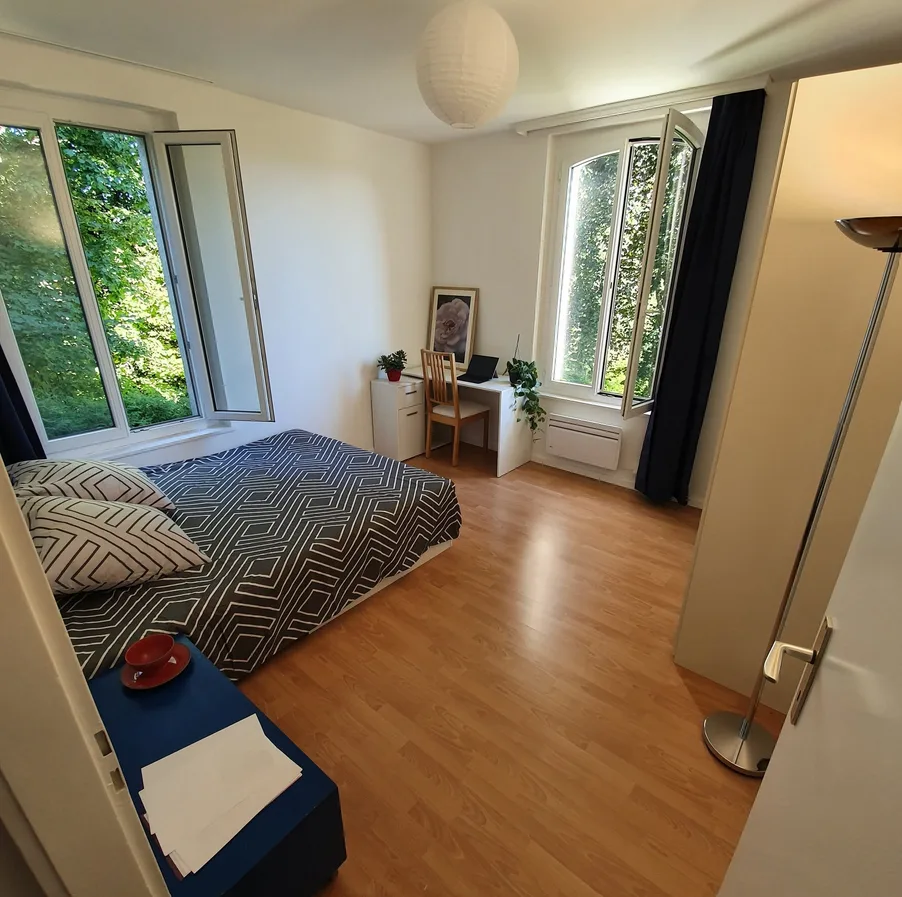🏡 Chambre à louer dans coloc à Villars-sur-Glâne! ✨