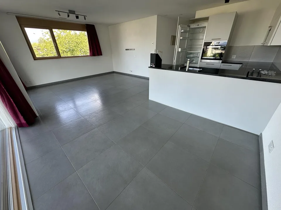 Appartement avec place garage — Saint-Sulpice, VD