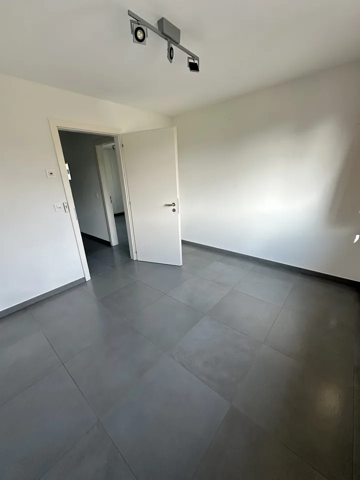 Appartement avec place garage — Saint-Sulpice, VD
