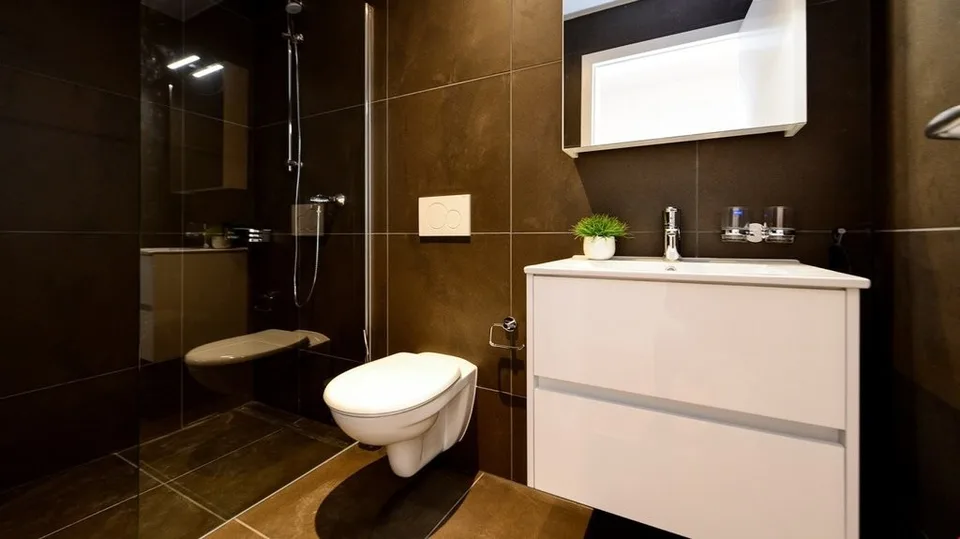 GROSSZÜGIGE 4.5 ZIMMER-WOHNUNG IN WEIACH
