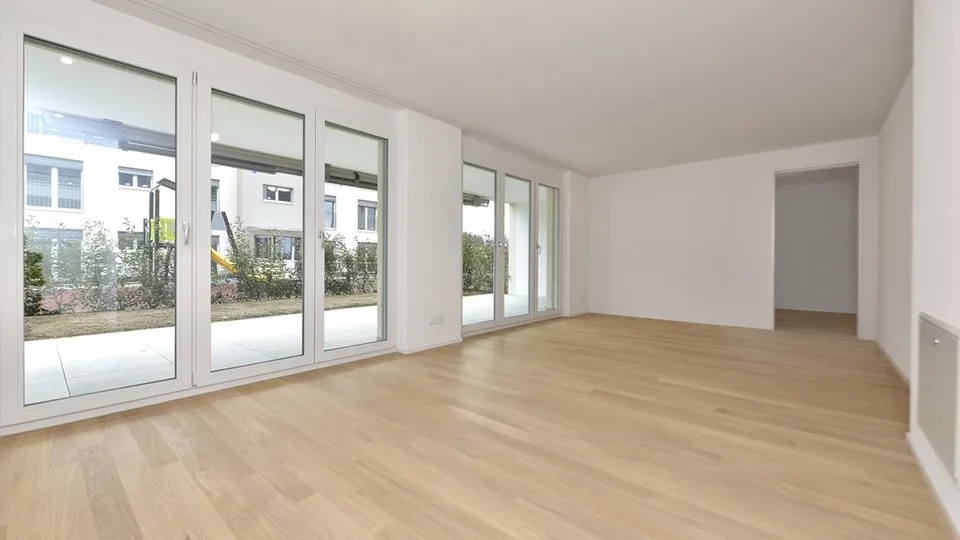 TOLLE 2.5 ZIMMER WOHNUNG MIT GROSSER TERRASSE