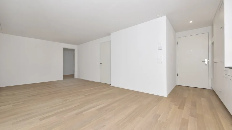 TOLLE 2.5 ZIMMER WOHNUNG MIT GROSSER TERRASSE