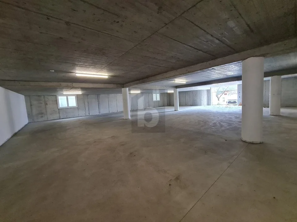 PARCHEGGI IN AUTORIMESSA O ESTERNI