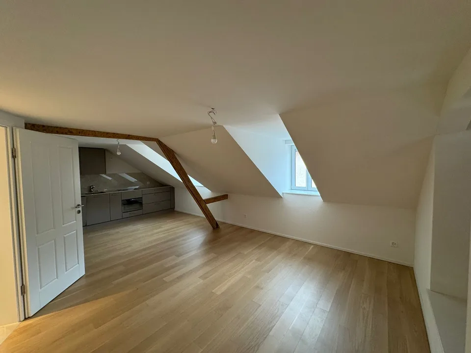 Appartement charmant de 3,5 pièces avec rénovation élégante !