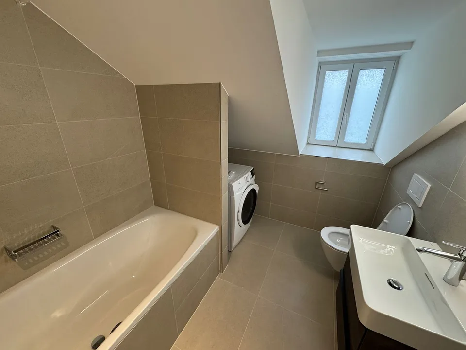 Appartement charmant de 3,5 pièces avec rénovation élégante !