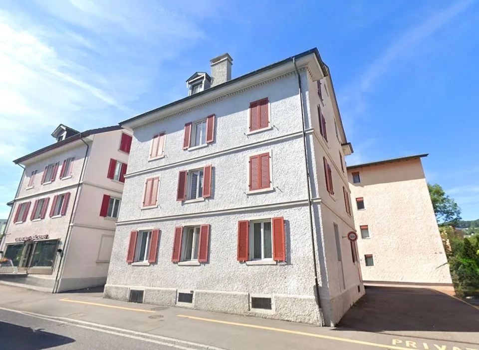 Appartamento di 3,5 locali ristrutturato in affitto a Dietikon!