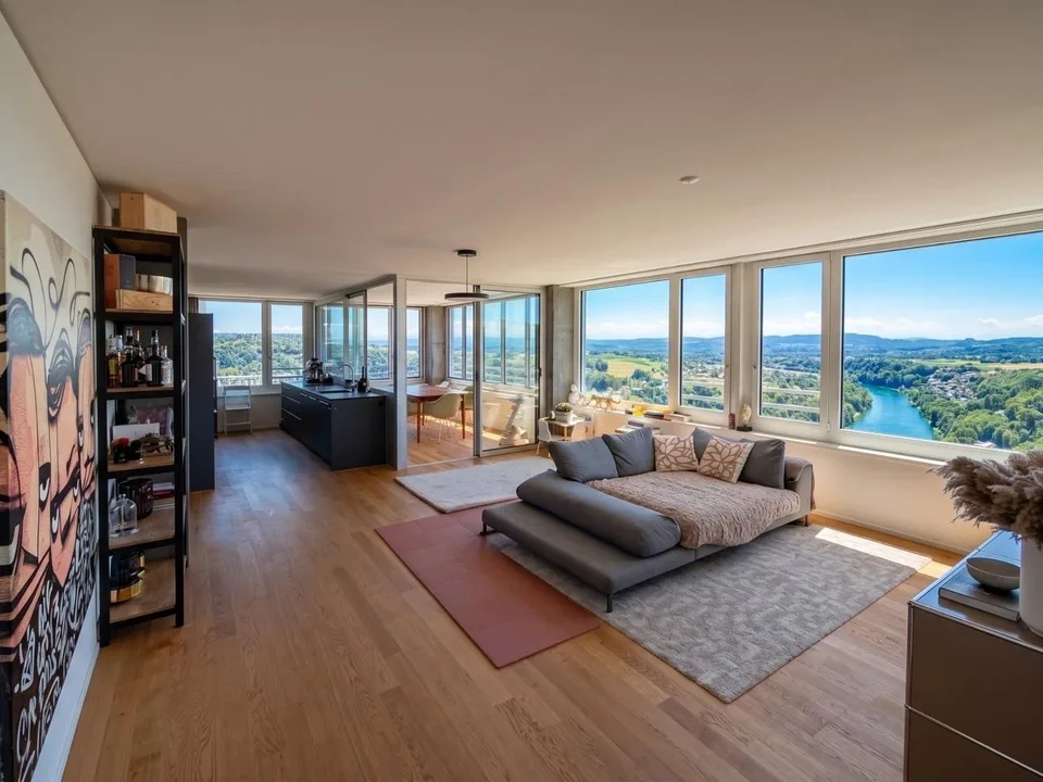 „Exklusive 4.5-Zimmer-Wohnung in Eigentumsstandard – atemberaubender Ausblick auf den Rheinfall"