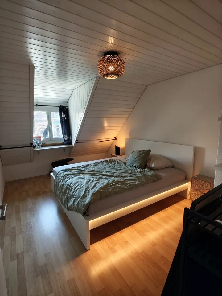 Moderne 6.5-Zimmer-Haushälfte mit Garten – viel Platz zum attraktiven Mietpreis