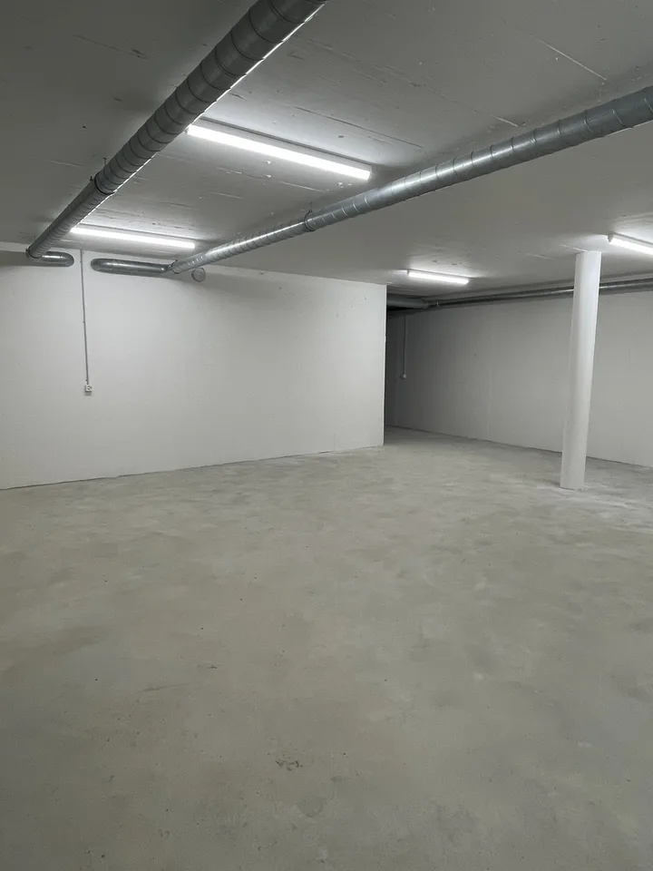 Hobby/Storage Room for Rent in Kloten, 1st Basement Level!