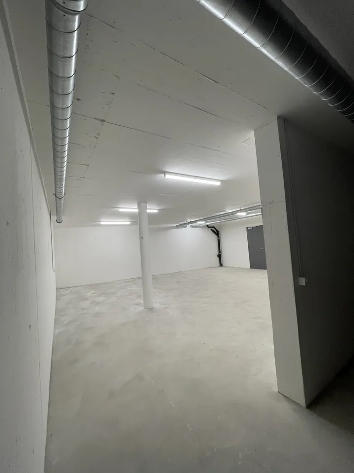 Hobby/Storage Room for Rent in Kloten, 1st Basement Level!