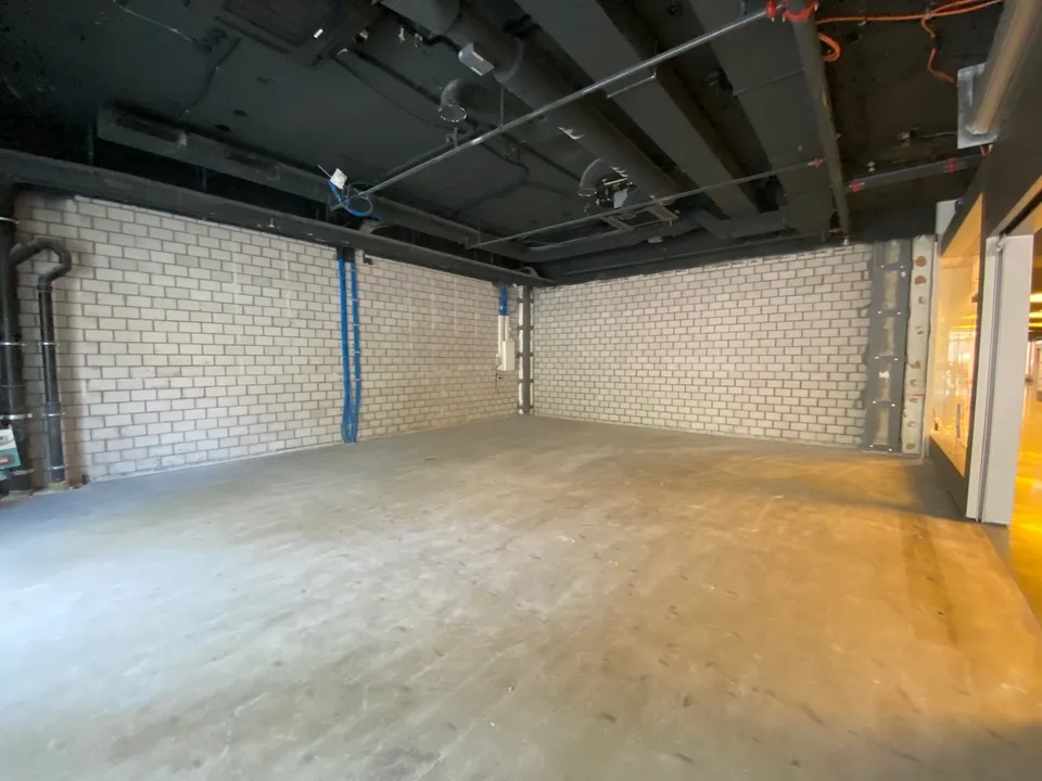 81 m2 Ladenfläche in bester Lage im EKZ Illuster