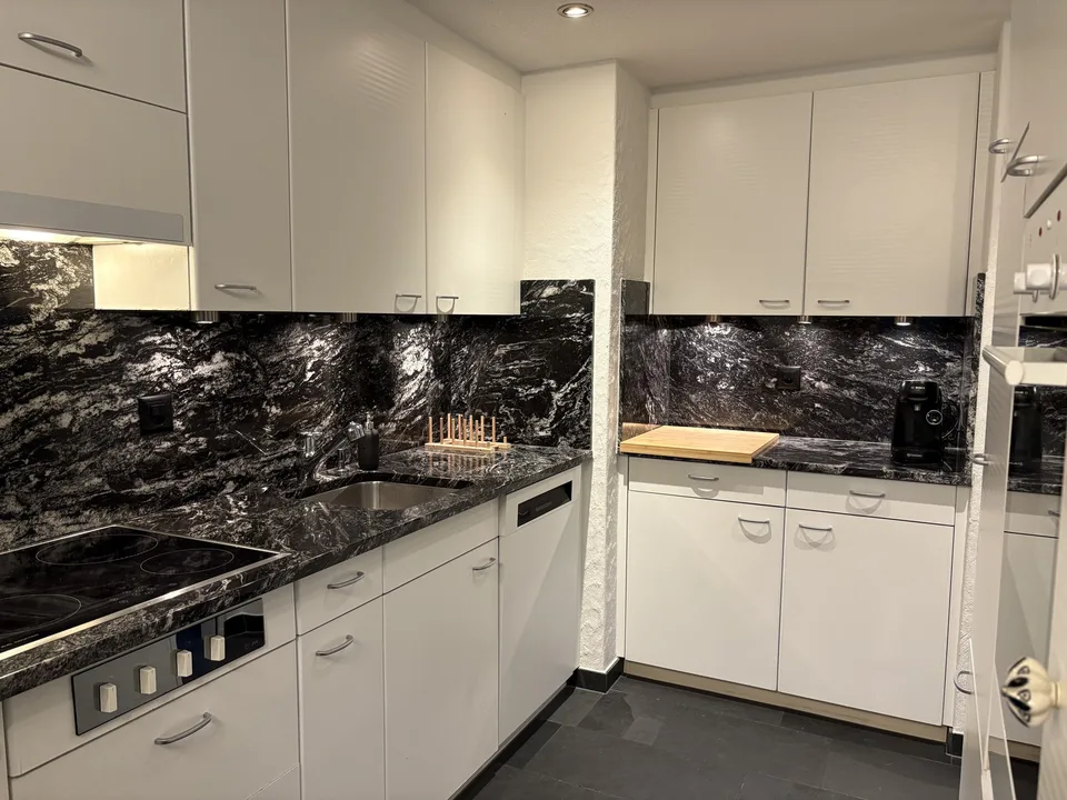 Exclusive, Fully Furnished 3.5-Room Gallery Apartment with Balcony and Fireplace in Schwerzenbach