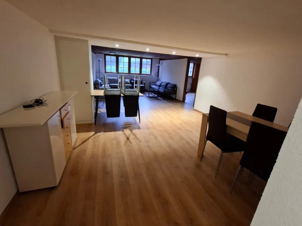 Heimeliges, möbliertes WG-Zimmer mit Garten für Studenten