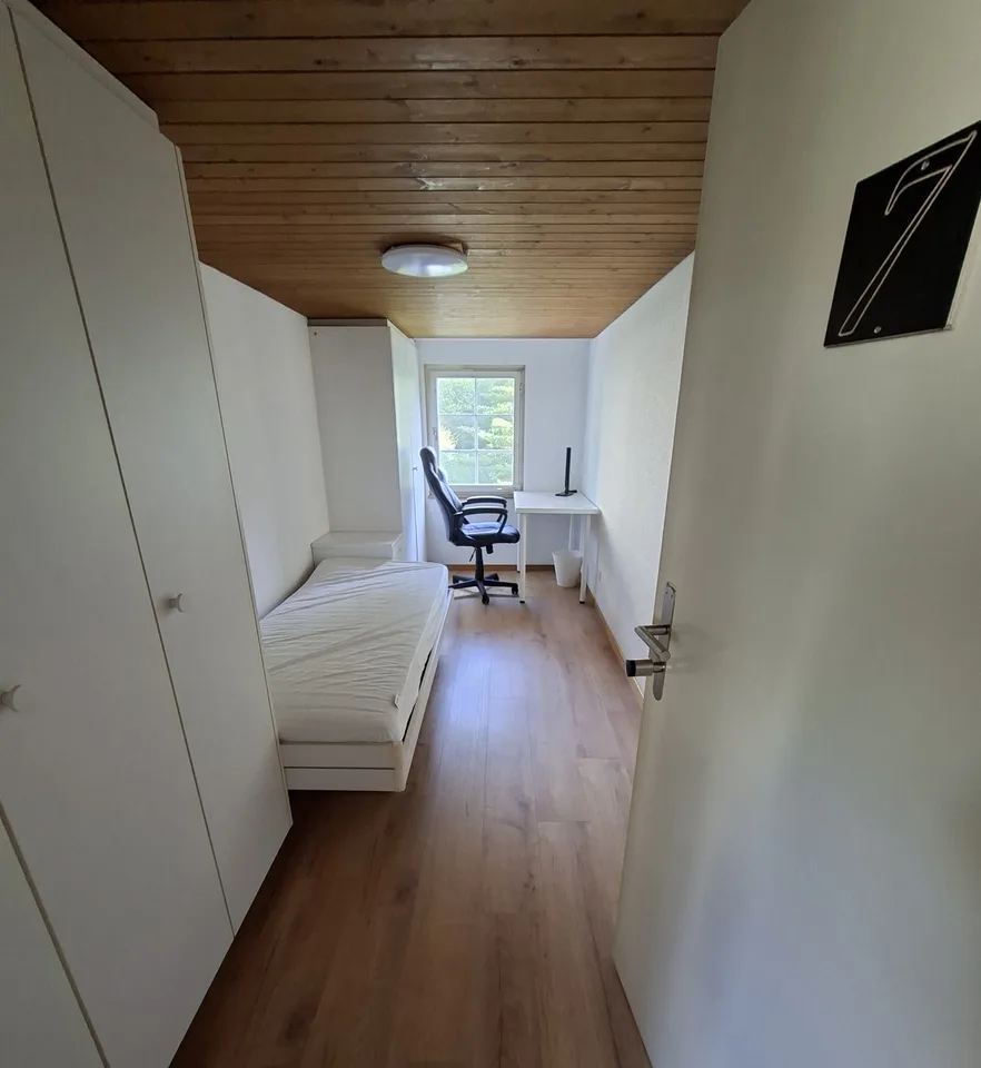 Gemütliches, möbliertes WG-Zimmer mit Garten für Studenten