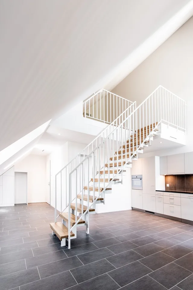 Moderne 2.5-Zimmer-Maisonette-Dachwohnung