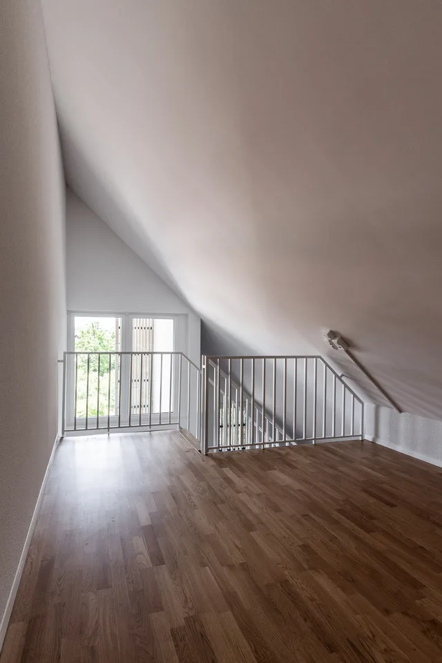 Moderne 2.5-Zimmer-Maisonette-Dachwohnung