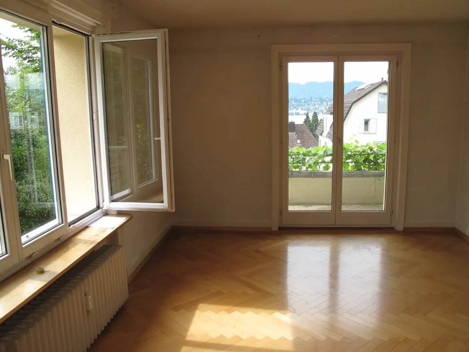 4.5 Zimmer Wohnung mit Seesicht in Küsnacht / befristet: 31.08.2027