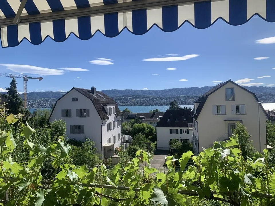 4.5 Zimmer Wohnung mit Seesicht in Küsnacht / befristet: 31.08.2027