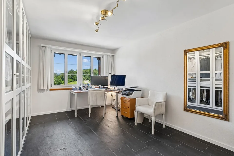 Casa a schiera moderna di 4,5 locali con giardino soleggiato