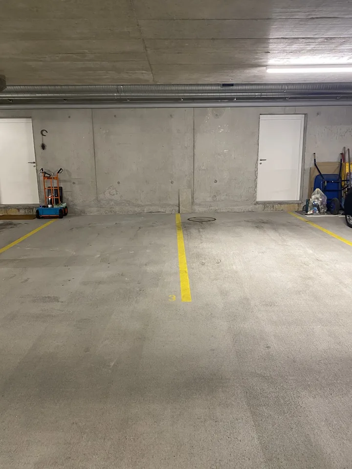 Zwei Tiefgaragenplätze in Gächlingen zu vermieten
