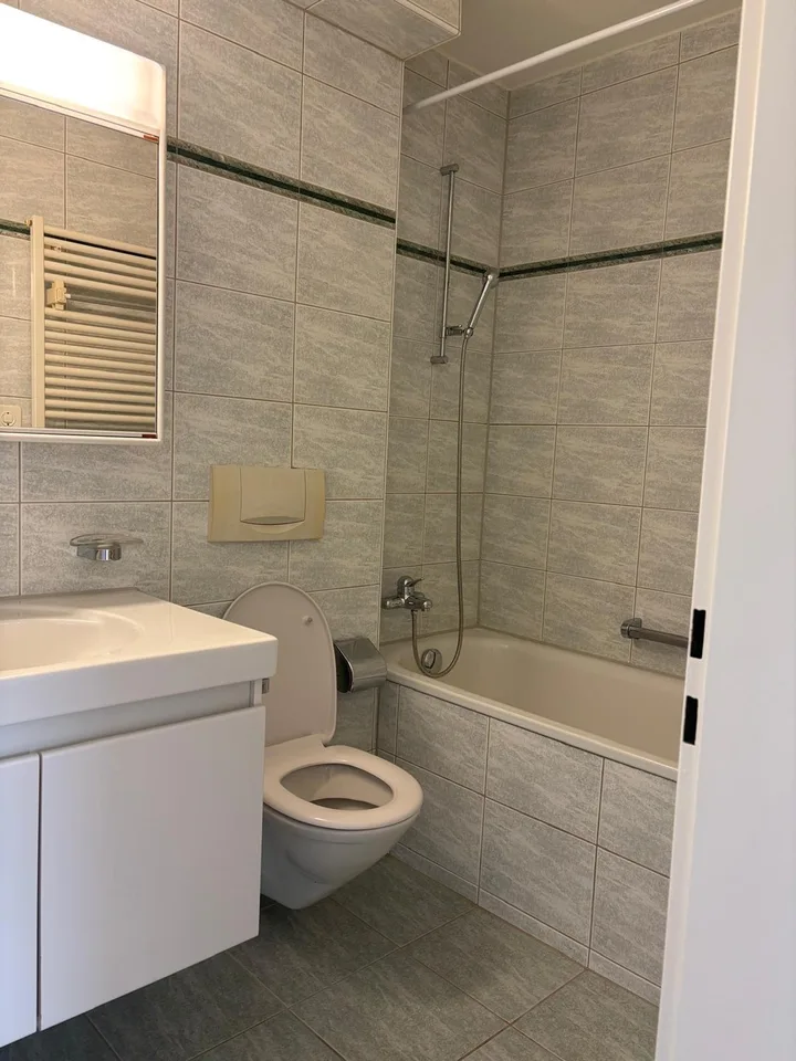 Modern ausgestattete 2er WG in Dübendorf!