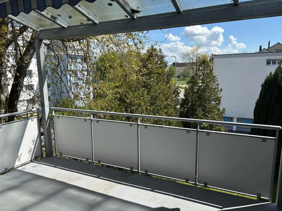 Modern ausgestattete 2er WG in Dübendorf!
