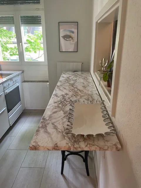 Charmante 3.5-Zimmer-Wohnung an der Kurvenstrasse in Zürich 8006