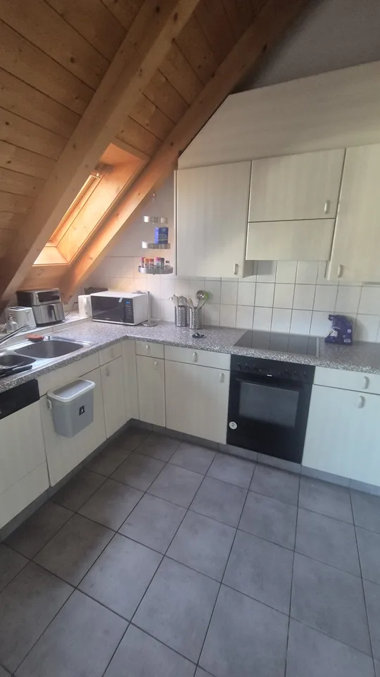Schönes Dachgeschoss WG Zimmer im.Herzen von Bülach