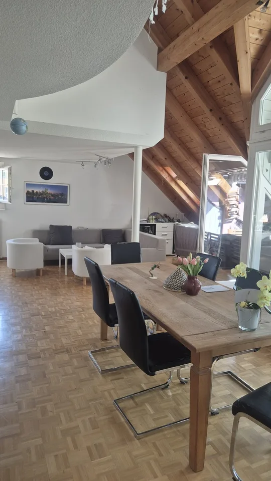 Schönes Dachgeschoss WG Zimmer im.Herzen von Bülach
