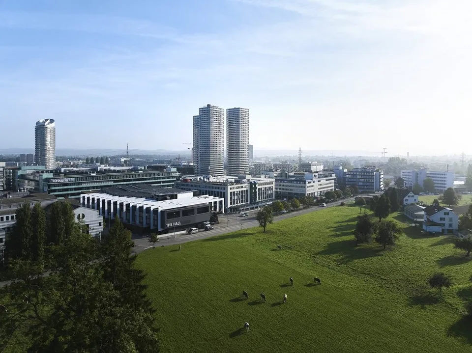 Zu Fuss zum Bahnhof Stettbach - Heller Gewerberaum an bester Lage