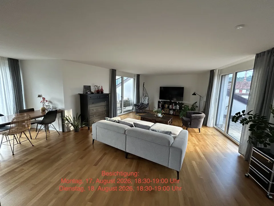 Moderne 2.5-Zimmer-Attikawohnung in Zürich Oerlikon