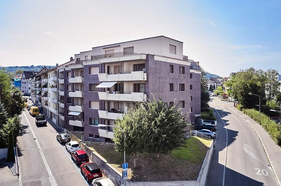 Appartement attique moderne 2.5 pièces à Zurich Oerlikon