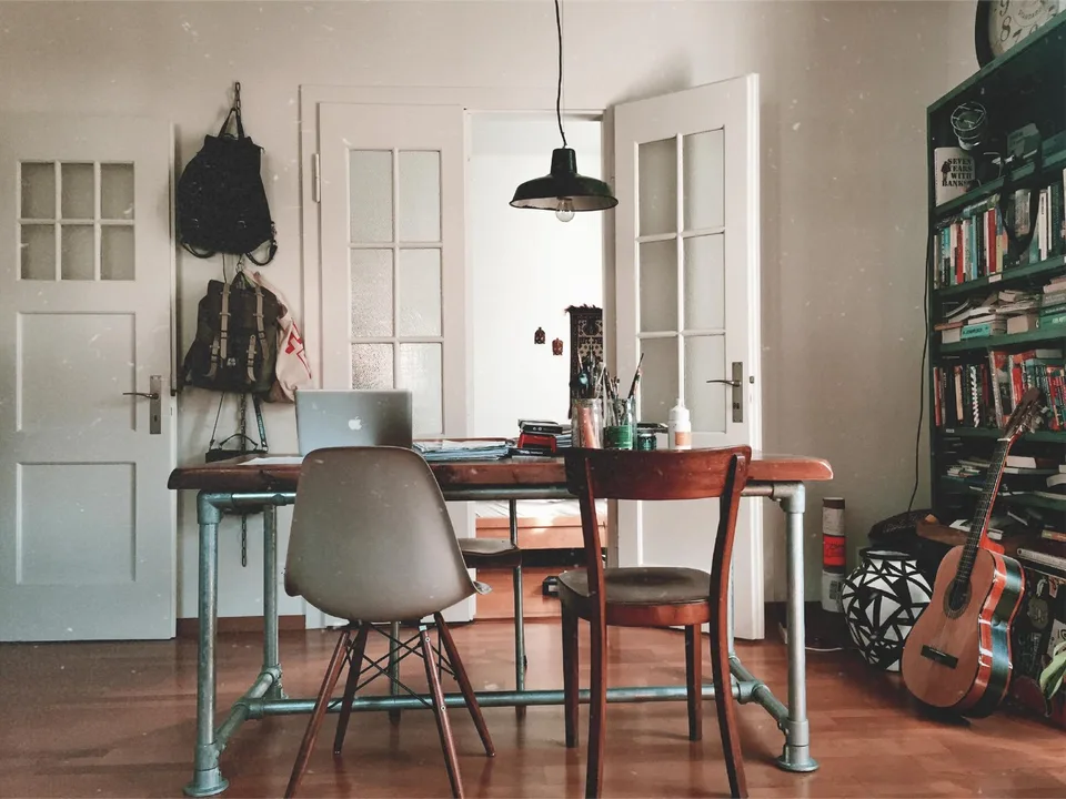 Temporary Charming 2.5-Room Apartment in Zurich Wipkingen — Until the End of December