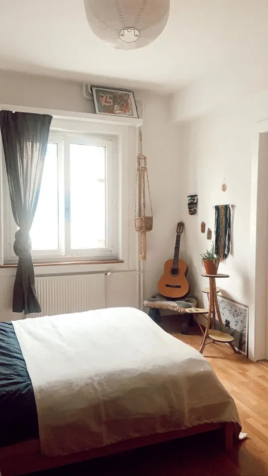 Temporary Charming 2.5-Room Apartment in Zurich Wipkingen — Until the End of December