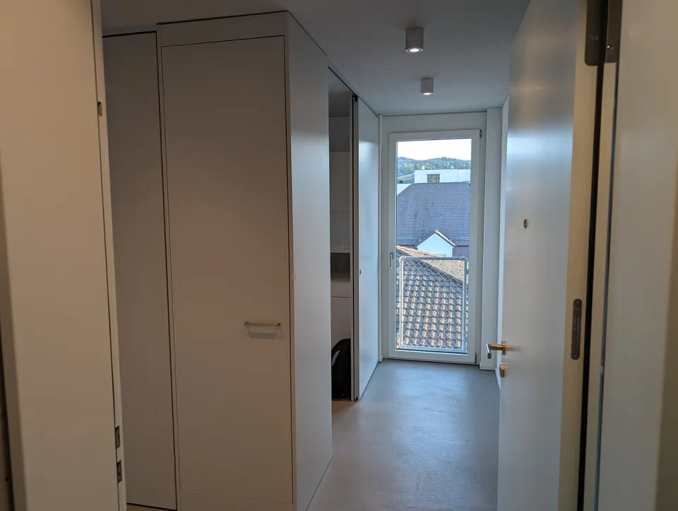 2 ½ rooms, Minergie attic flat in a clam street in Zürich Altstetten