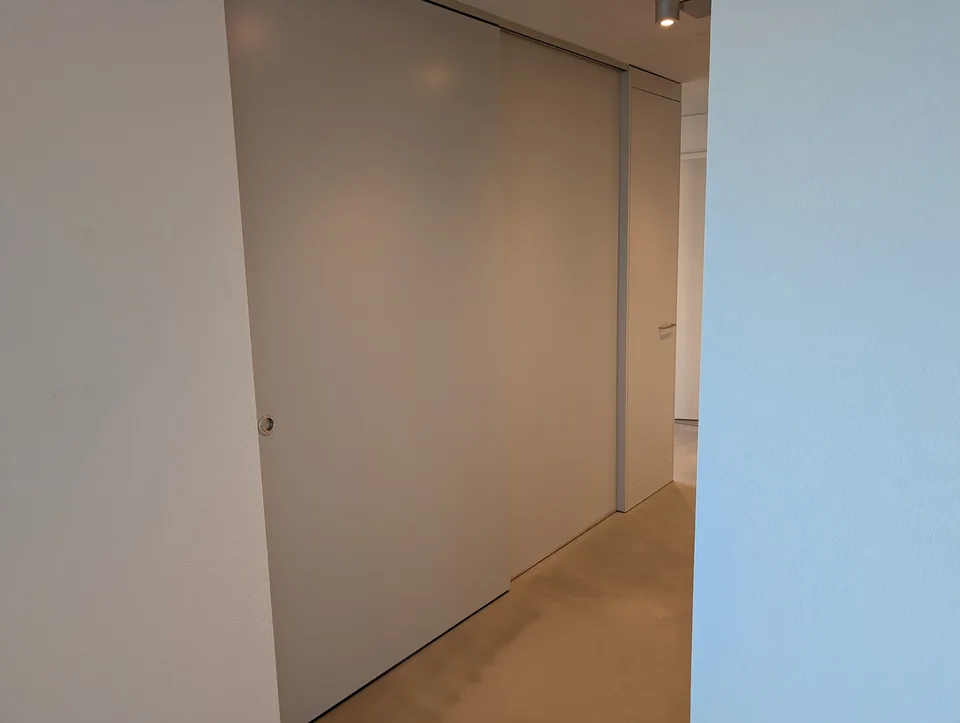 2 ½ rooms, Minergie attic flat in a clam street in Zürich Altstetten