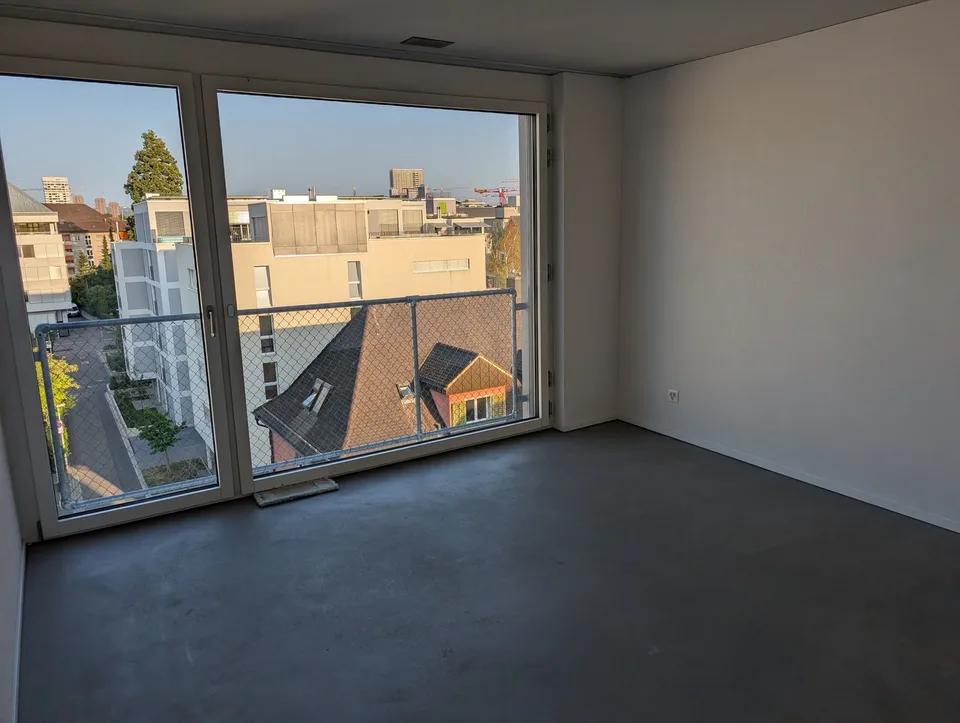2 ½ rooms, Minergie attic flat in a clam street in Zürich Altstetten