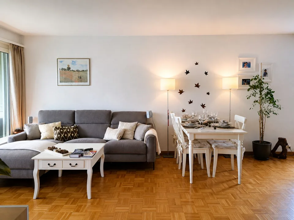 Helle Wohnung mit Kamin und Seesicht