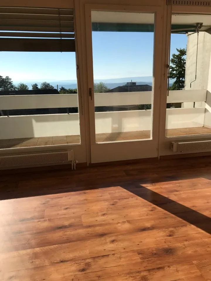 Schöne Wohnung in Evilard